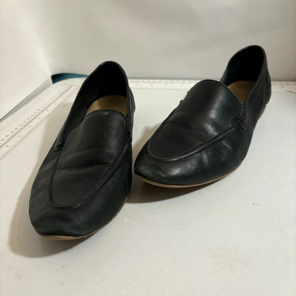 🛍️3/$30 Aldo women’s navy blue loafers in size 6 - Picture 1 of 12